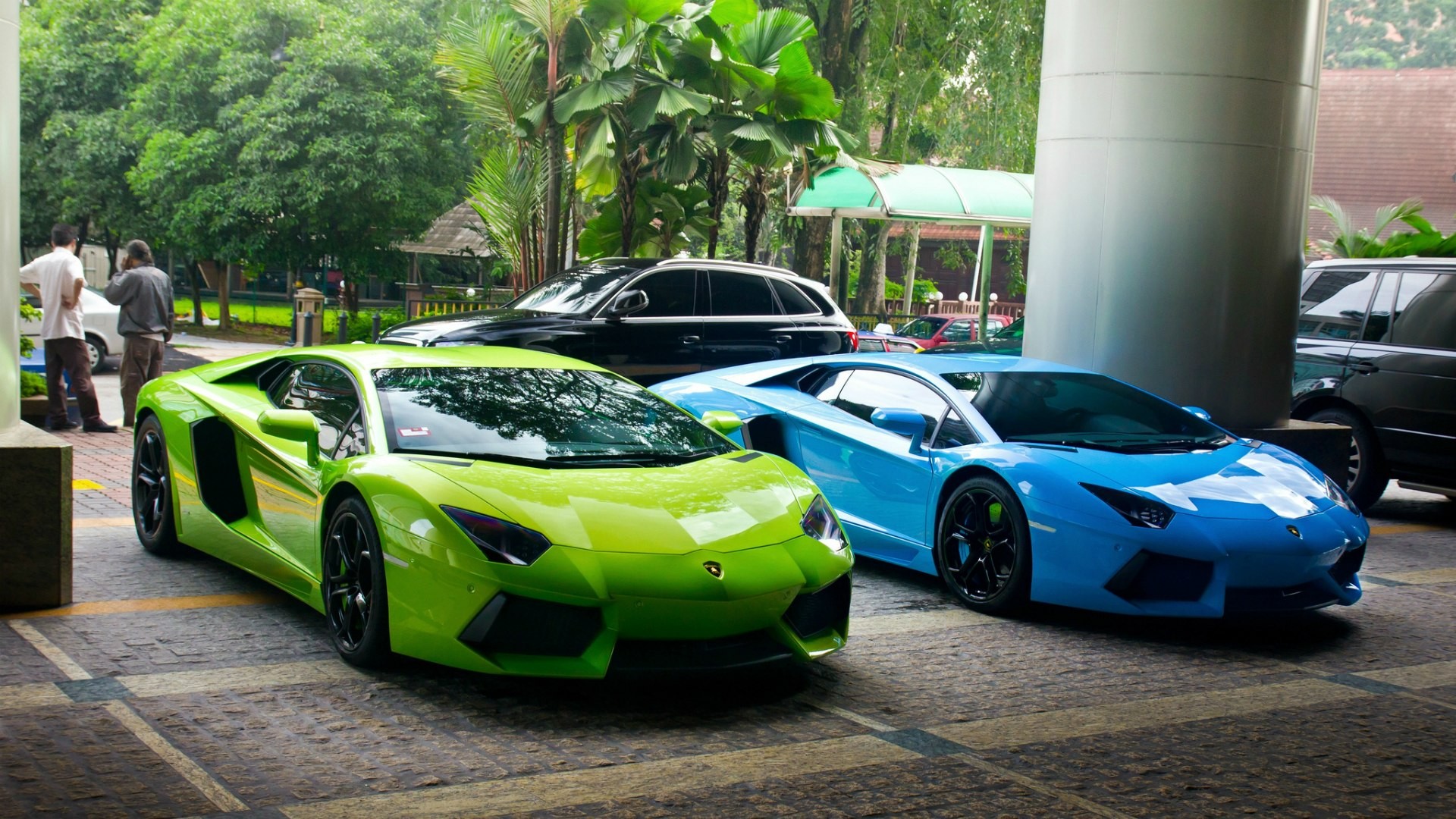 Green And Blue Lamborghini Wallpapers-1080p