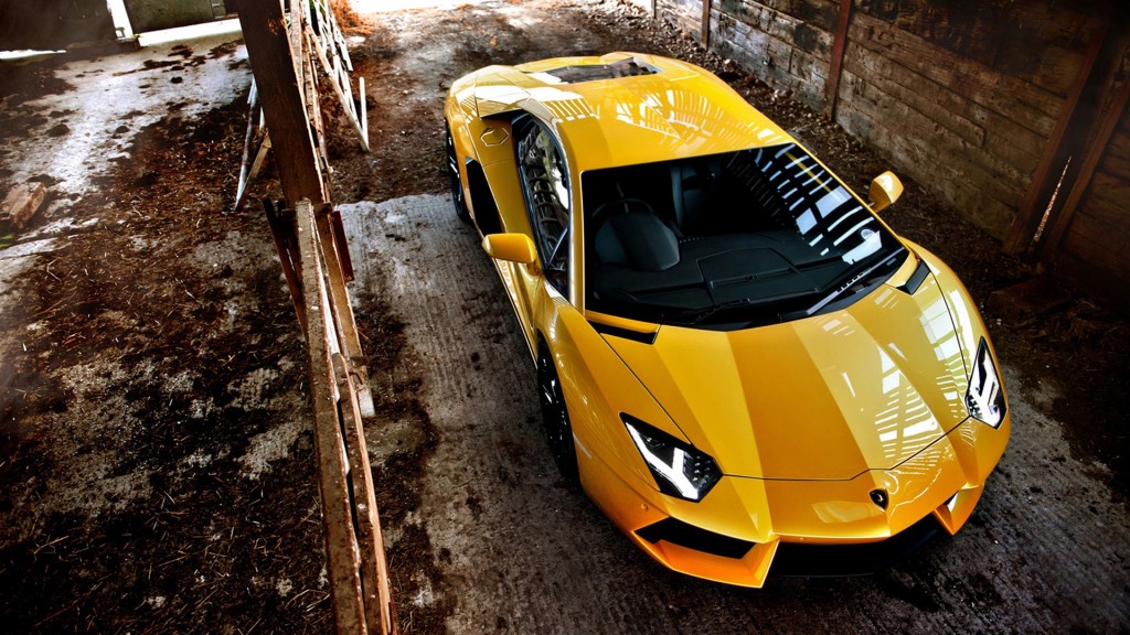 Yellow Lamborghini Aventador-HD Wallpapers